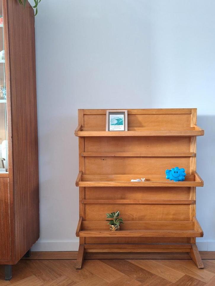 Vintage boekenkastje uit kleuterschool Utrecht, Huis en Inrichting, Kasten | Secretaires, Gebruikt, Ophalen