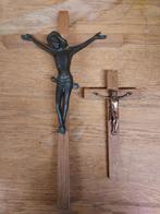 2 x Crusifix, Ophalen of Verzenden