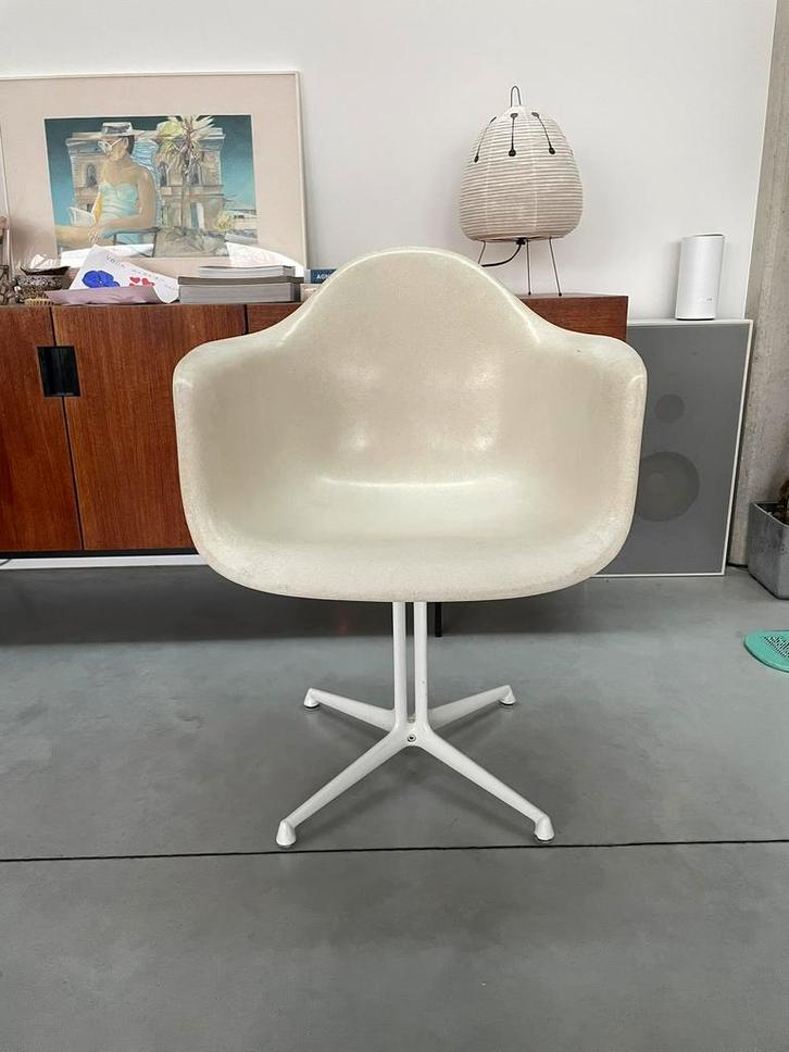Compleet originele Eames armchair Lafonda - Herman Miller, Huis en Inrichting, Stoelen, Zo goed als nieuw, Eén, Wit, Ophalen of Verzenden
