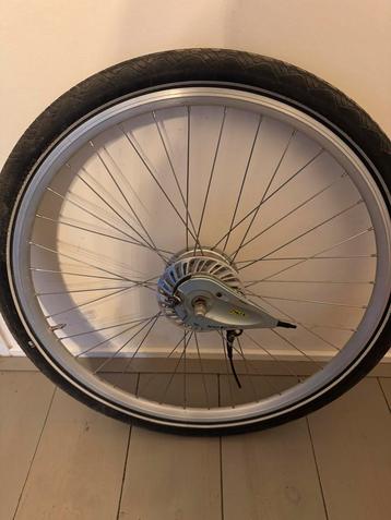 Voorwiel met motor - 28 inch beschikbaar voor biedingen