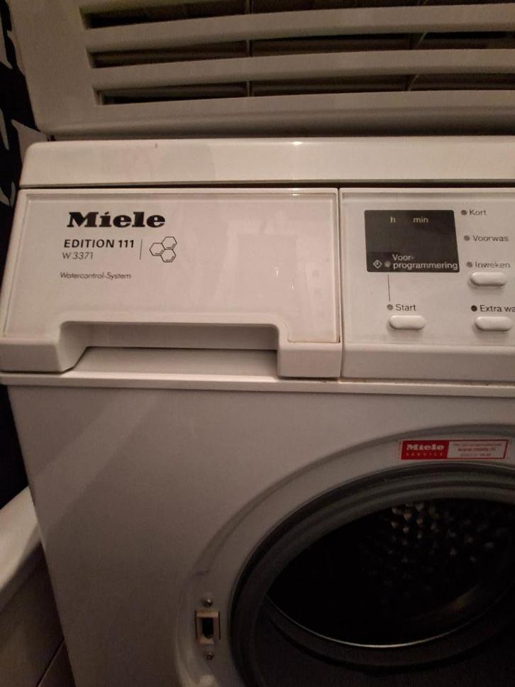 Miele wasmachine W3371 Edition 111, Witgoed en Apparatuur, Wasmachines, Zo goed als nieuw, Voorlader, 85 tot 90 cm, 1200 tot 1600 toeren