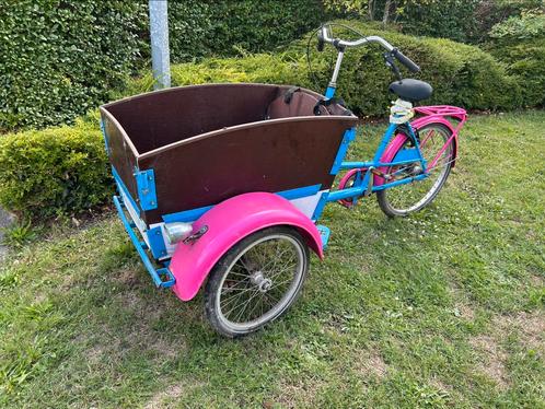 Mooie roze/blauwe bakfiets van de fietsfabriek, Fietsen en Brommers, Fietsen | Bakfietsen, Gebruikt, Fietsfabriek, 2 kinderen
