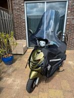 Piaggio zip 4T e5 Brom 2021 Full option Olive Green, Fietsen en Brommers, Ophalen, Zo goed als nieuw