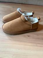 Nieuw Ugg classic micro chestnut mt 39, Ophalen of Verzenden, Zo goed als nieuw, Bruin