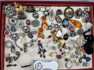 Lot Sieraden beschikbaar voor biedingen