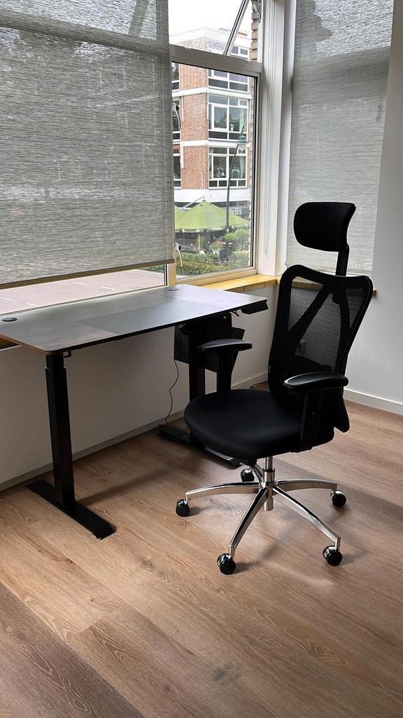 Sihoo Zwarte Bureaustoel met Ergonomische Eigenschappen, Huis en Inrichting, Bureaustoelen, Zo goed als nieuw, Bureaustoel, Zwart