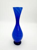 Mondgeblazen glazen swirl vaas, Blauw, Ophalen of Verzenden, Minder dan 50 cm, Glas