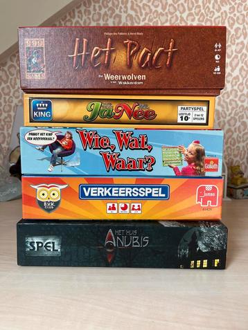 Diverse Bordspellen - Het Pact, Anubis, Wie Wat Waar beschikbaar voor biedingen