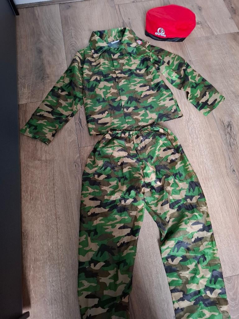 Carnavalskleding soldatenbroek/vestje/baret maat 128, Kinderen en Baby's, Ophalen of Verzenden, Zo goed als nieuw, 122 t/m 128