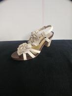 Mooie leren Italiaanse sandalen 40, Ophalen of Verzenden, Zo goed als nieuw, Sandalen of Muiltjes