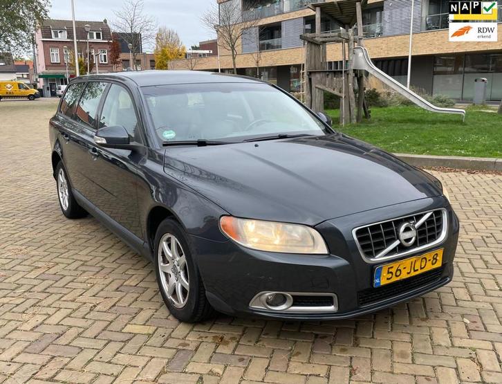 Volvo V70 2.4D Limited Edition Aut, Trekhaak, Cruise/Climate, Auto's, Volvo, Te koop, V70, ABS, Airbags, Airconditioning, Bluetooth