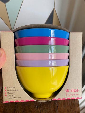 NIEUW set van 6 kommen RICE melamine  diameter ø12 cm.