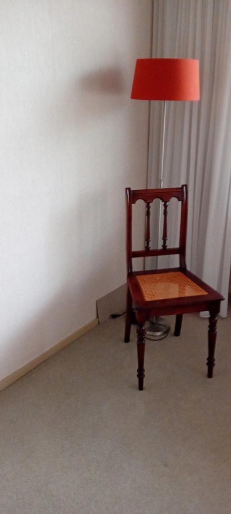 Lamp en stoel combinatie, Huis en Inrichting, Stoelen, Ophalen of Verzenden