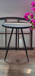 Bijzettafel, Vintage, industrieel, metaal, design tafeltje, Huis en Inrichting, Tafels | Bijzettafels, Ophalen, Minder dan 55 cm
