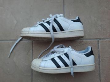 Adidas Superstar: stoere schoenen wit zwart maat 37 1/3 beschikbaar voor biedingen