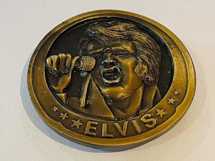 Elvis Presley - 1977 Concert Souvenir Belt Buckle. 1500  USA, Verzamelen, Muziek, Artiesten en Beroemdheden, Gebruikt, Gebruiksvoorwerp