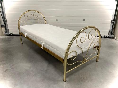 Koperen bed 90x200cm / compleet / als nieuw !, Huis en Inrichting, Slaapkamer | Bedden, Zo goed als nieuw, Eenpersoons, 90 cm