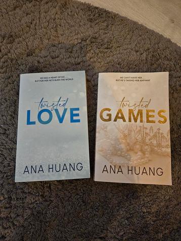 Twisted Love & Games - Ana Huang (Zo goed als nieuw) beschikbaar voor biedingen