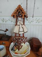 Heel oud huisje met porseleinen  popje, Antiek en Kunst, Curiosa en Brocante, Ophalen of Verzenden