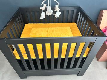 Kidsmill Alaska Box Mat Zwart beschikbaar voor biedingen