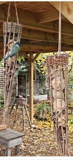 Te koop 2x gevlochten wilgentenen hoorn mezenmandje, Dieren en Toebehoren, Vogels | Overige Vogels, Meerdere dieren