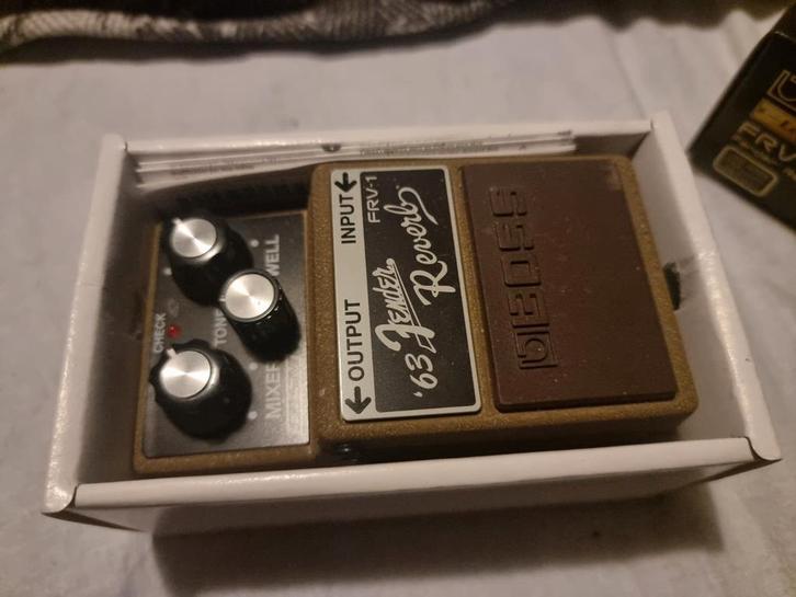 Boss -legend series- FRV-1 '63 Fender Reverb., Muziek en Instrumenten, Effecten, Zo goed als nieuw, Reverb, Ophalen of Verzenden