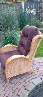 Mooie rotan stoel met bruine kussens, Huis en Inrichting, Fauteuils, Gebruikt, Minder dan 75 cm, Vintage, Ophalen of Verzenden