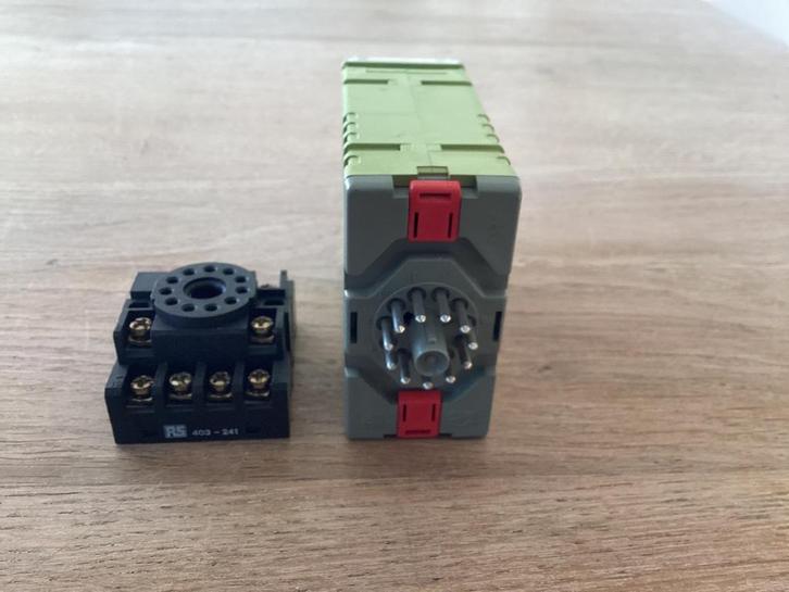 Tijdvertragins relais, Hobby en Vrije tijd, Elektronica-componenten, Nieuw, Ophalen of Verzenden
