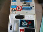 lego Set 103 4,5 volt motor met accubak, draden en wielen, Ophalen of Verzenden, Gebruikt, Complete set, Lego