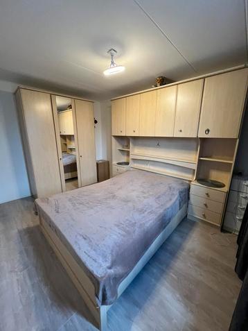 Slaapkamer te koop beschikbaar voor biedingen