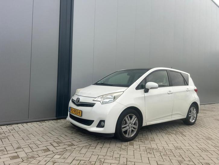 Toyota Verso-S 1.3 VVT-i Dynamic, Auto's, Toyota, Te koop, Verso-S, ABS, Achteruitrijcamera, Airbags, Airconditioning, Bluetooth