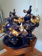 Unieke set grote vazen of kaststel kobalt blauw met duiven, Antiek en Kunst, Ophalen of Verzenden