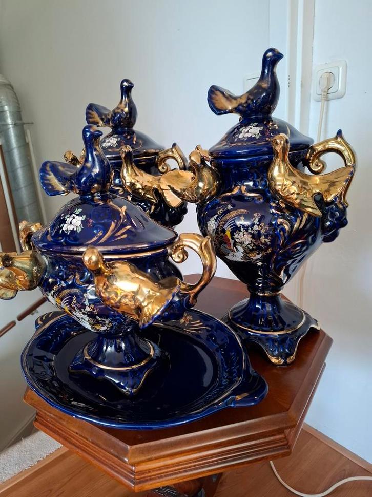 Unieke set grote vazen of kaststel kobalt blauw met duiven, Antiek en Kunst, Antiek | Vazen, Ophalen of Verzenden