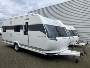 Hobby De luxe 545 KMF 2000 kg as en Thule luifel