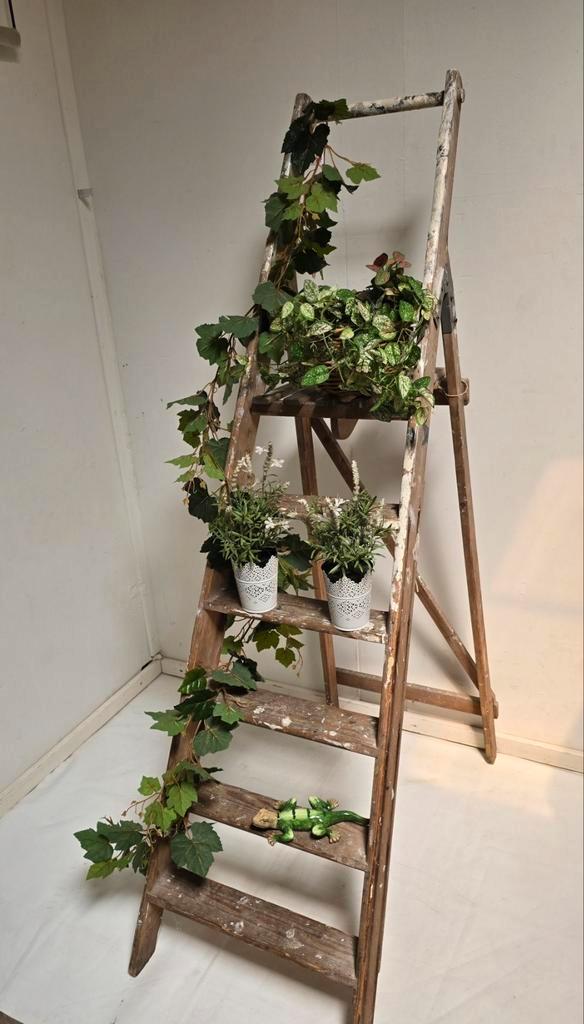 Vintage houten schilderstrap retro plantenetagère stelling, Doe-het-zelf en Verbouw, Ladders en Trappen, Gebruikt, Trap, Minder dan 2 meter