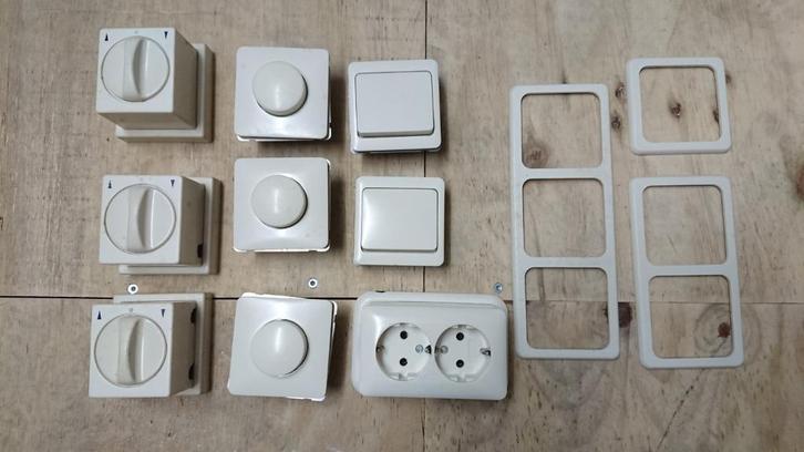 Gira - Peha - Somfy schakelmateriaal, Doe-het-zelf en Verbouw, Elektra en Kabels, Gebruikt, Overige typen, Ophalen