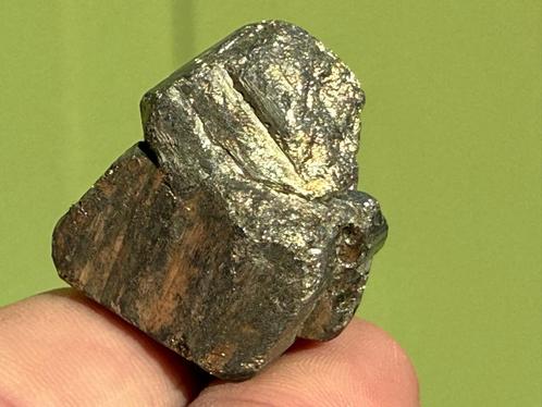Pyriet mineralen, Verzamelen, Mineralen en Fossielen, Mineraal, Ophalen of Verzenden
