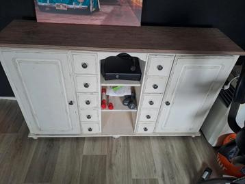 Gratis Dressoir - Opknapper beschikbaar voor biedingen