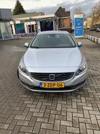 Volvo V60 D2 – 2e eig - Panoramadak – Trekhaak – APK 02-2027, Voorwielaandrijving, Euro 5, Stof, Zwart