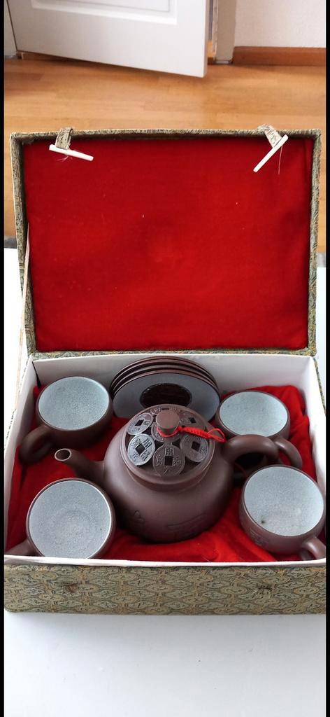 Chinees aardewerk theeservies munten theepotje yixing ?, Huis en Inrichting, Keuken | Servies, Ophalen of Verzenden