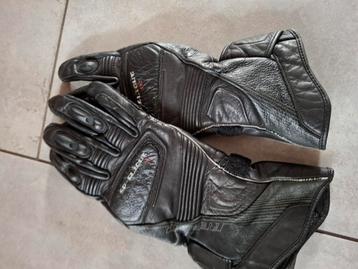 2 PAAR LEREN MOTOR HANDSCHOENEN  beschikbaar voor biedingen