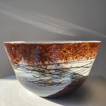 Glazen schaal handmade beschikbaar voor biedingen