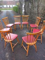 8 spijlen stoelen met eventueel tafel., Ophalen of Verzenden, Zo goed als nieuw, Rood