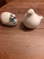2 Leuke , aardewerk beeldjes, Ophalen of Verzenden