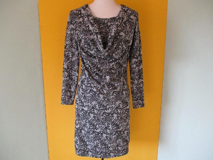 Angelle Milan jurk maat S, Kleding | Dames, Jurken, Zo goed als nieuw, Maat 36 (S), Overige kleuren, Onder de knie, Ophalen of Verzenden