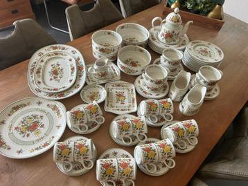 Summerday serviesdelen V&B beschikbaar voor biedingen