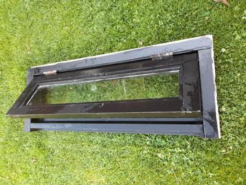  kozijn met  klepraam hard hout h 39 cm br 104 cm beschikbaar voor biedingen