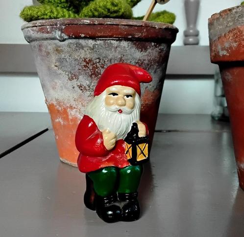Kleine tuinkabouter - tuinkaboutertje - keramiek - kabouter, Tuin en Terras, Tuinbeelden, Gebruikt, Tuinkabouter, Overige materialen