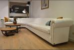 Grote Chesterfield Hoekbank origineel Engels in wit leer!, Huis en Inrichting, Banken | Complete zithoeken, Ophalen, Gebruikt