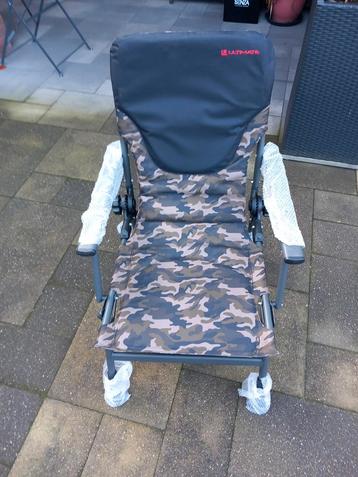 Nieuwe Ultimate Recliner Comfort Armchair.  beschikbaar voor biedingen